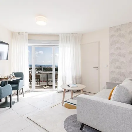 リゾート Senior Marina Bay ヴィルヌーヴ・ルベ