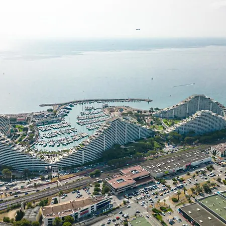 Senior Marina Bay * Вильнёв-Лубе