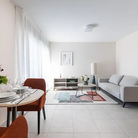 Senior Marina Bay * ヴィルヌーヴ・ルベ